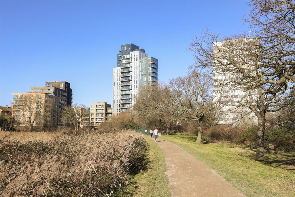 Images for Newnton Close, London EAID:98468366 BID:rps_drv-FIN