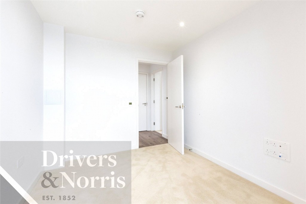 Images for Newnton Close, London EAID:98468366 BID:rps_drv-FIN